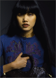 Women's_fall_catalogue_image_-_pic_4.tif