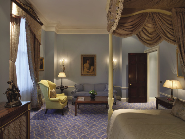 The Lanesborough Suite master bedroom