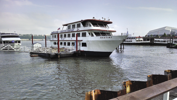 North River Lobster Company at Pier 81