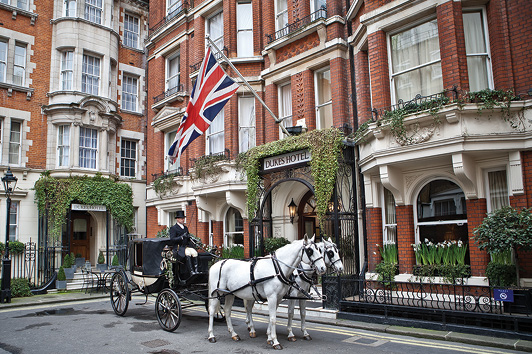 DUKES LONDON entrance