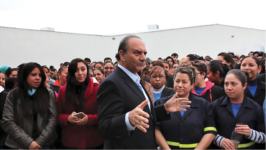 Farooq Kathwari with staff in Mexico