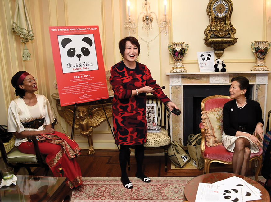 Yue-Sai Kan supporting efforts to bring two pandas from China to New York