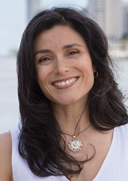 Carol Cabezas, Azamara