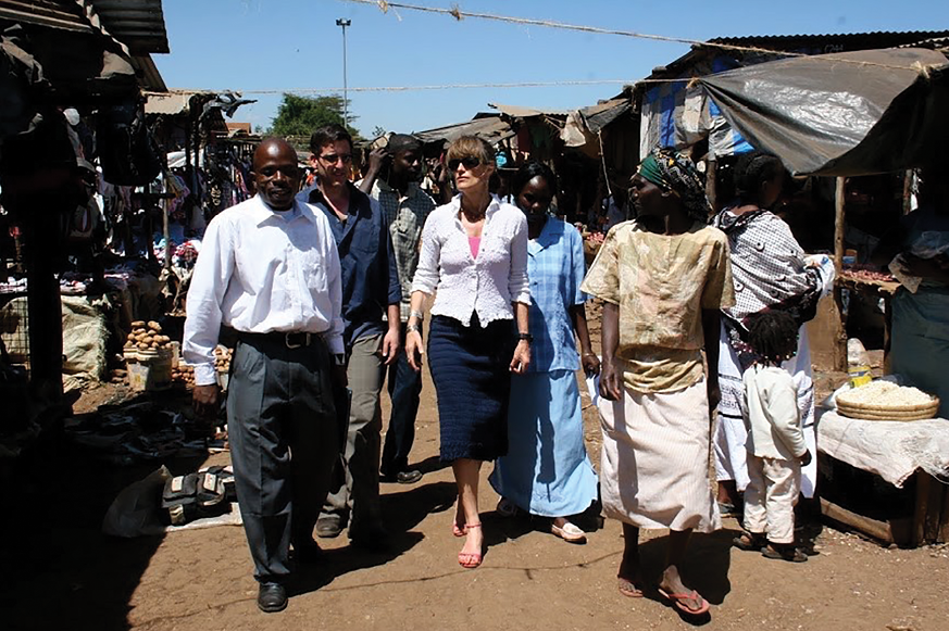 Jacqueline Novogratz in Toi Market, Nairobi