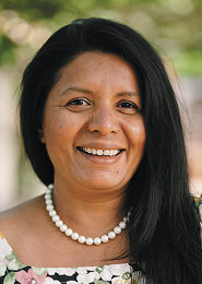 Silmiya Hendricks, Iconic Luxury Hotels