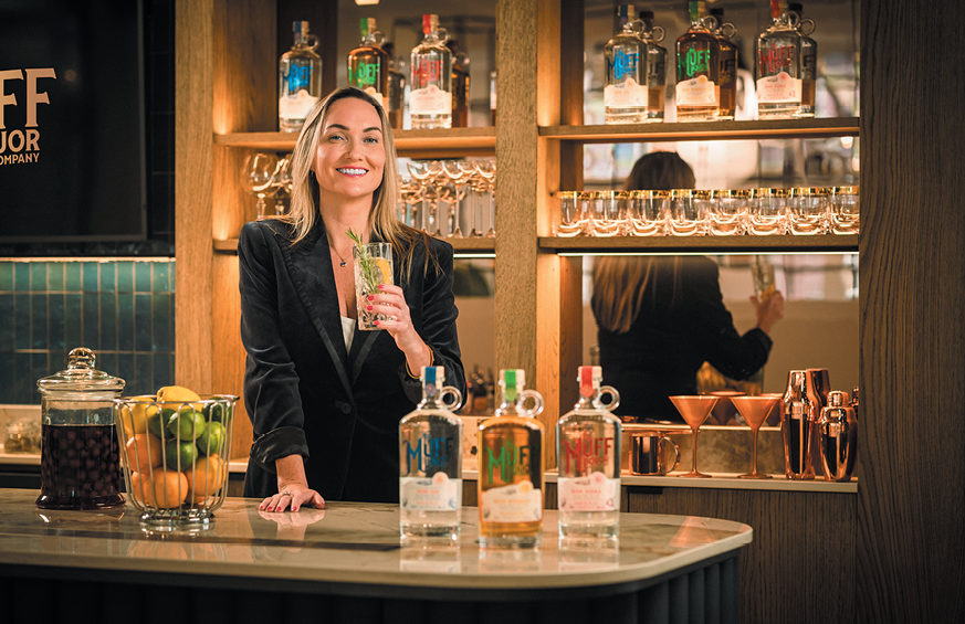 Laura Bonner, Muff Liquor