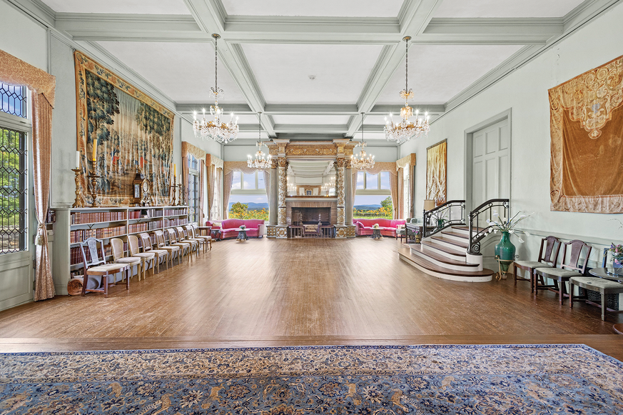 Mitzi Perdue Knollwood Estates