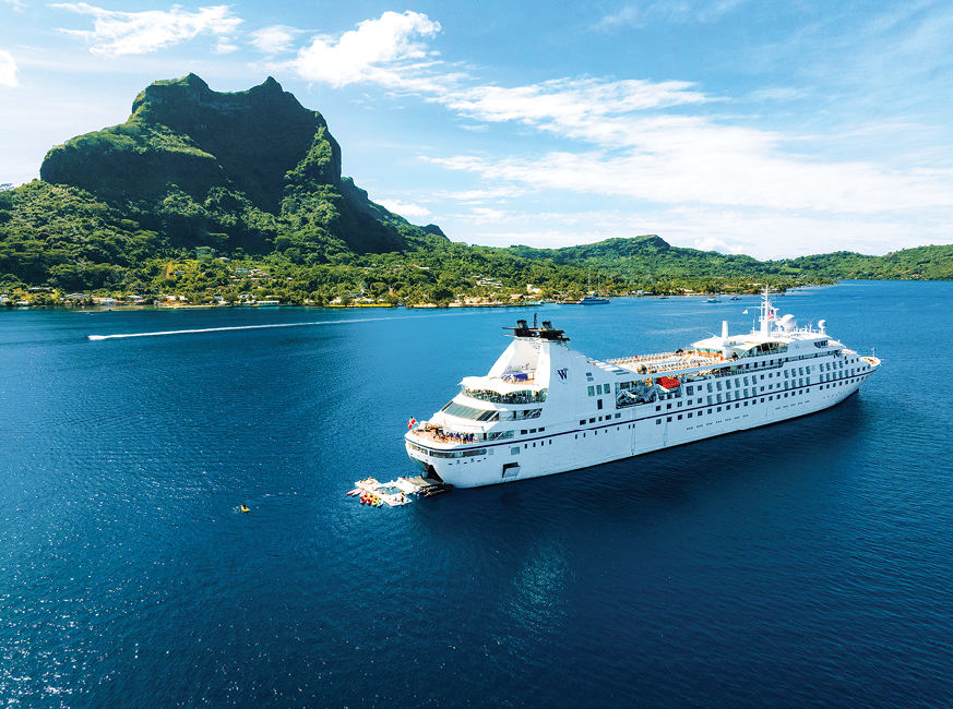 Windstar Star Breeze in Bora Bora